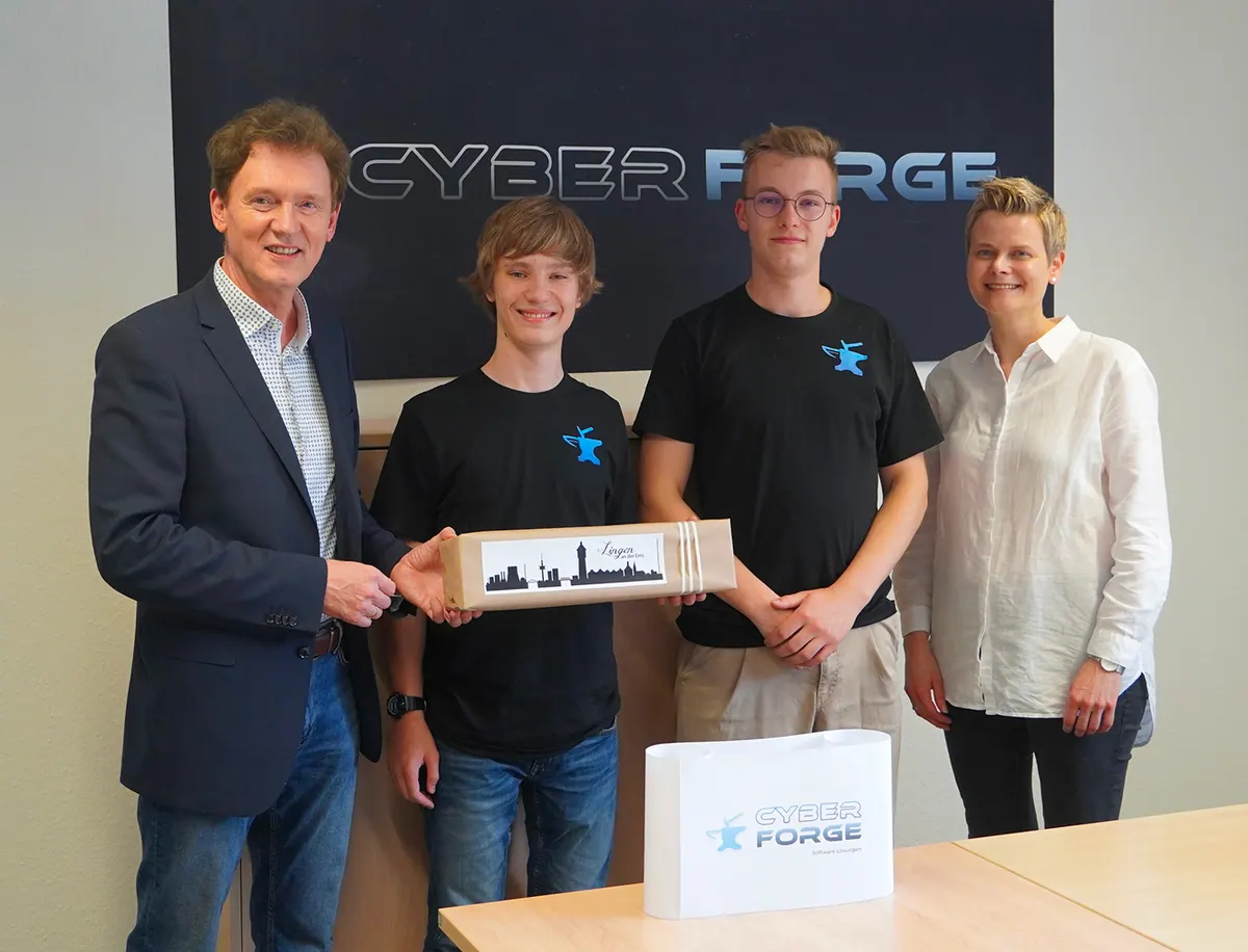 Die Gründung von CyberForge
